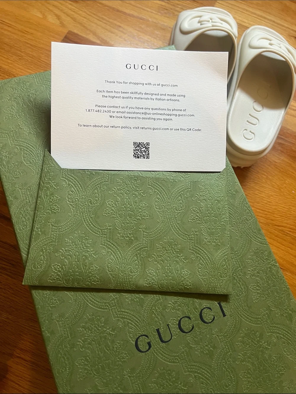 Gucci Cream Interlocking G Rubber Slide Miami size 36 comes with box